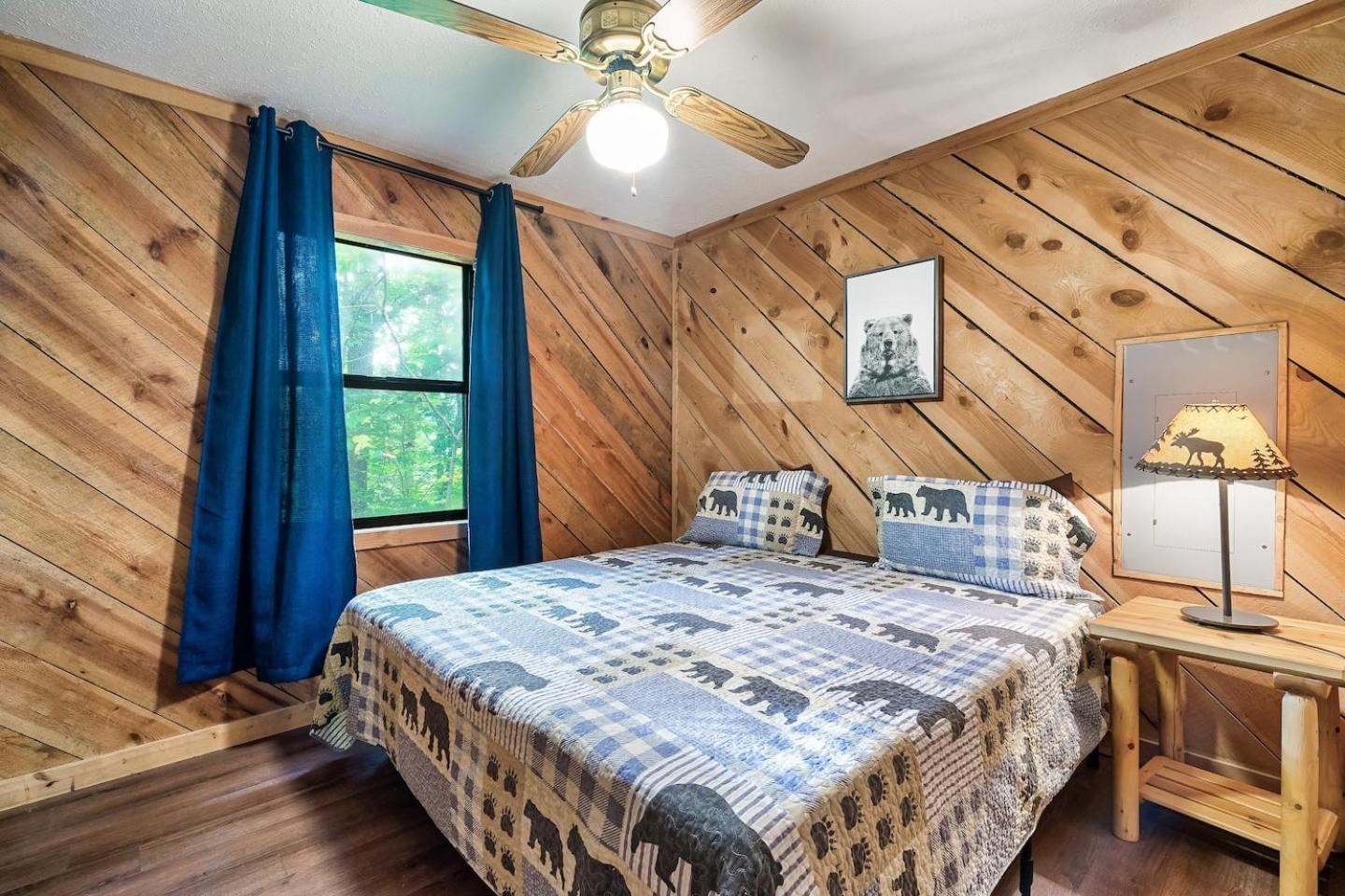 Romantic Mtn Cabin Hot Tub & Jacuzzi Views เซอเวียร์วีล ภายนอก รูปภาพ