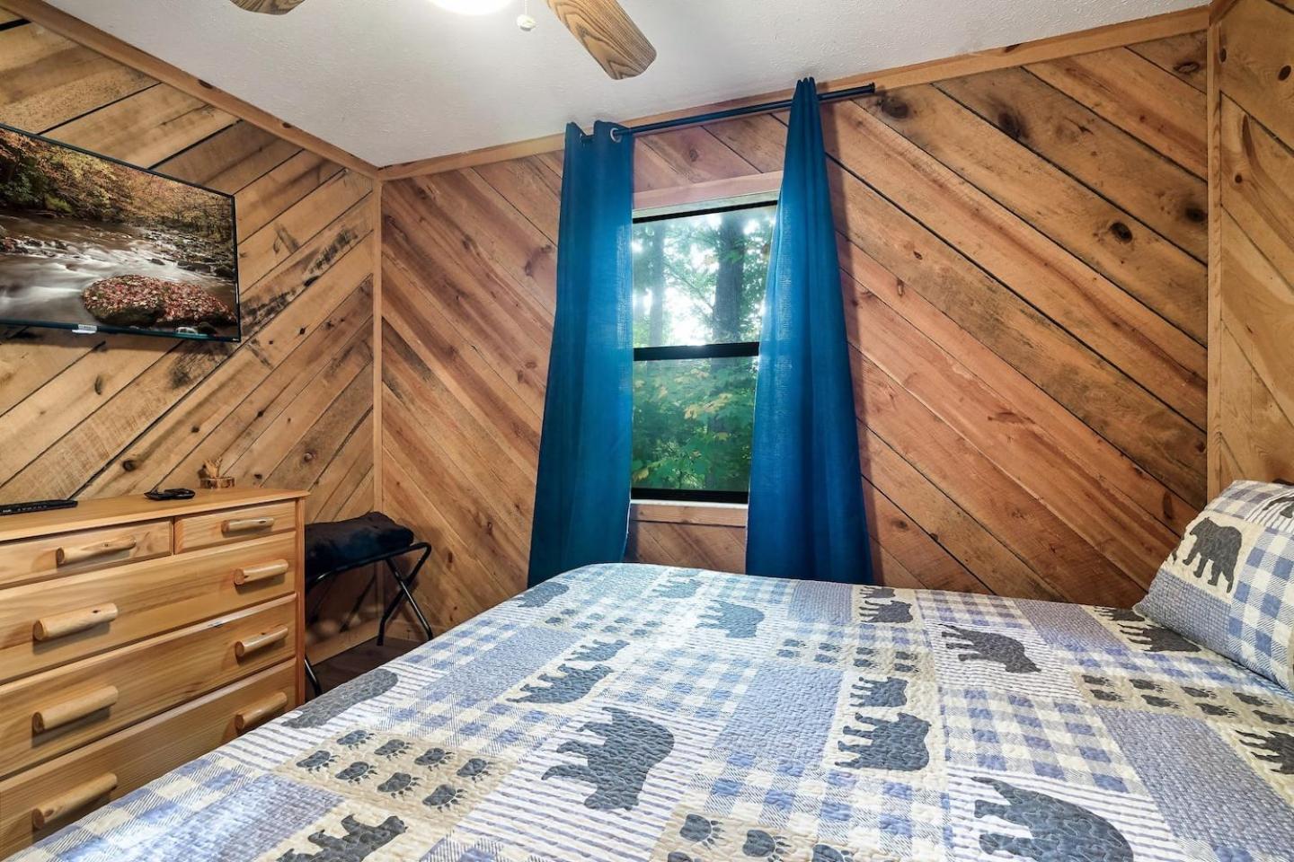Romantic Mtn Cabin Hot Tub & Jacuzzi Views เซอเวียร์วีล ภายนอก รูปภาพ
