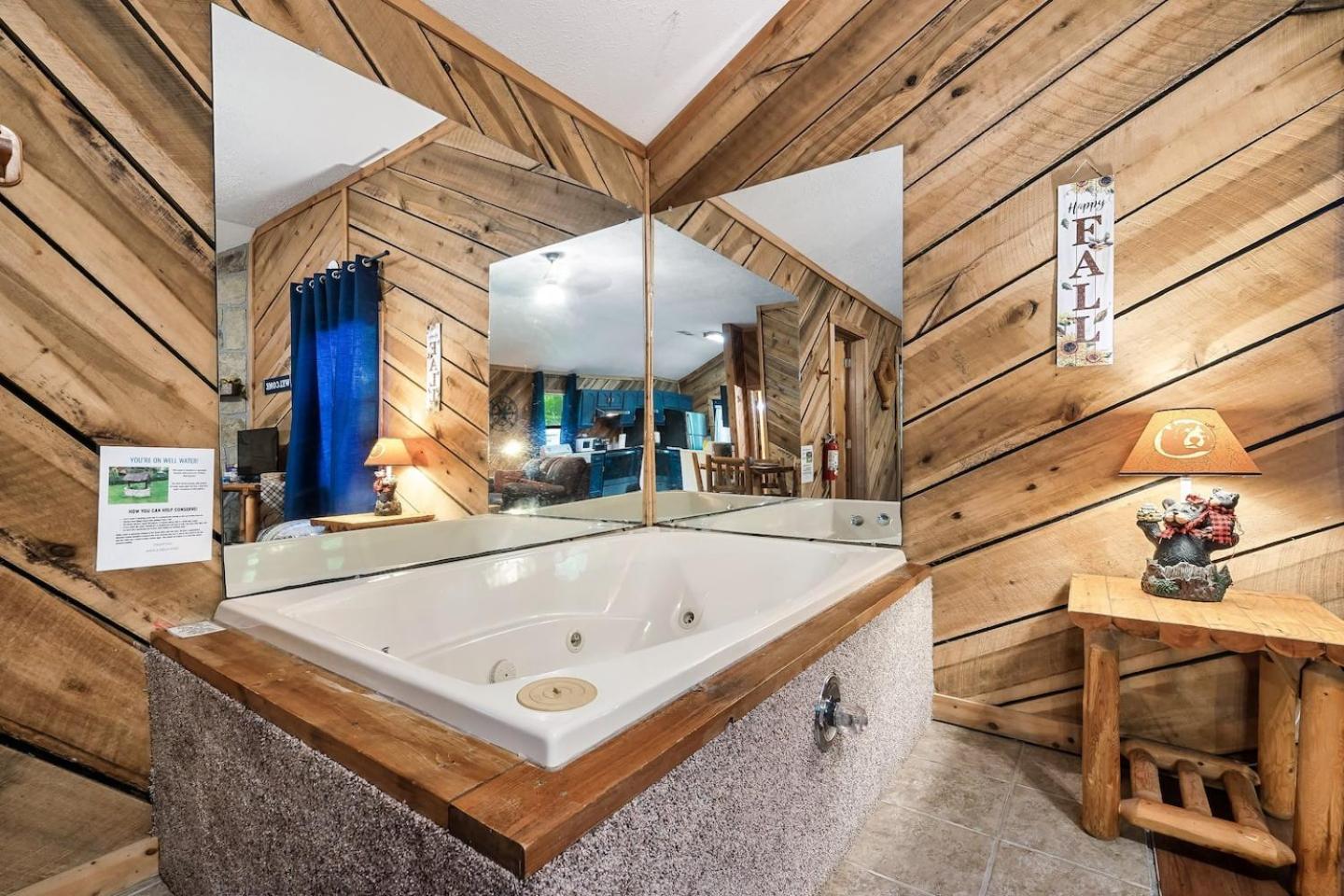 Romantic Mtn Cabin Hot Tub & Jacuzzi Views เซอเวียร์วีล ภายนอก รูปภาพ